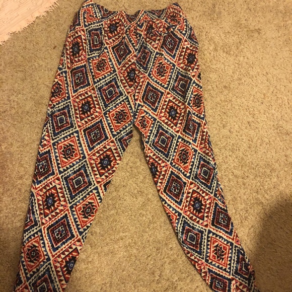 Fun Flowy Pants! - Picture 2 of 3